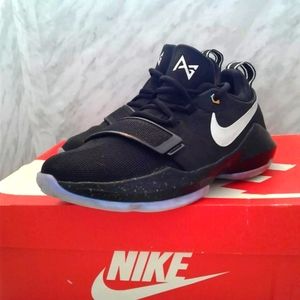 NIKE PG 1 TS PROTOTYPE (GS) BLACK/MULTI 918215-099 Size 5Y womens sz 6.5